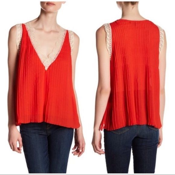 Romeo + Juliet Red Silky Pleated Lace Embellished Sleeveless Blouse - Picture 1 of 7